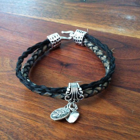 Dubbele armband met leer en haakslot
