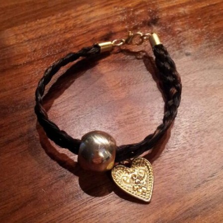 Smalle armband met gouden kraal