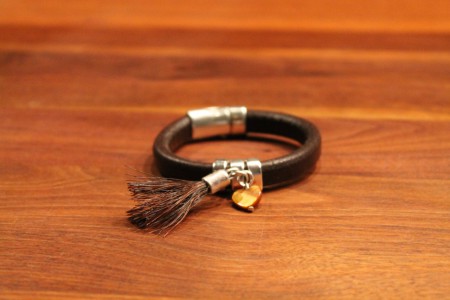 Brede leren armband met flosje