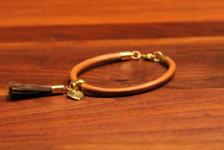 Leren armband met flosje