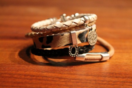 Armband met twee strengen paardenhaar en leer