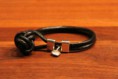 Leren armband met knoop